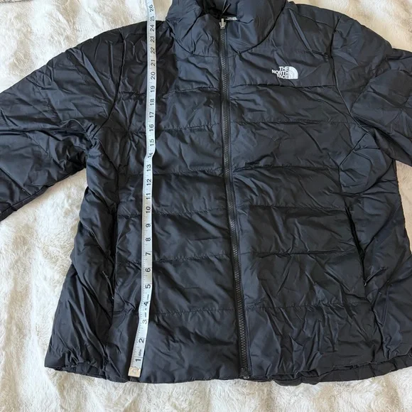 The North Face Women's Dark Puffer Jacket - Picture 5 of 5